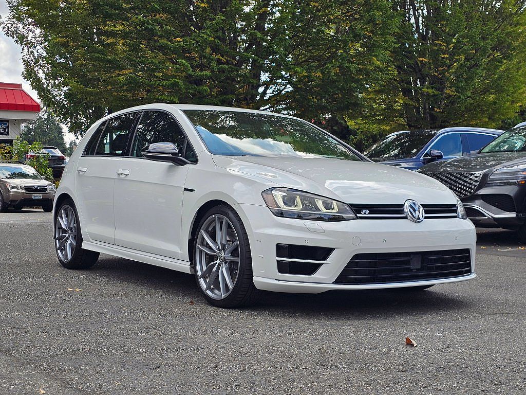 2017 Volkswagen Golf R DCC & Navigation 4motion