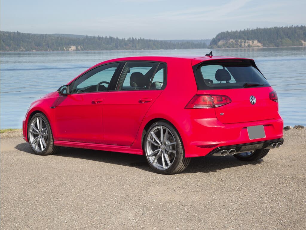 2017 Volkswagen Golf R w/DCC and Navigation