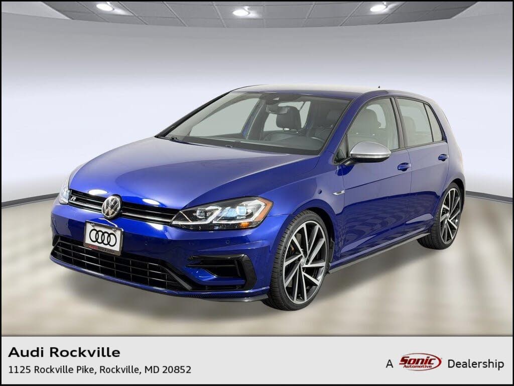 2018 Volkswagen Golf 2.0T w/DCC and Navigation