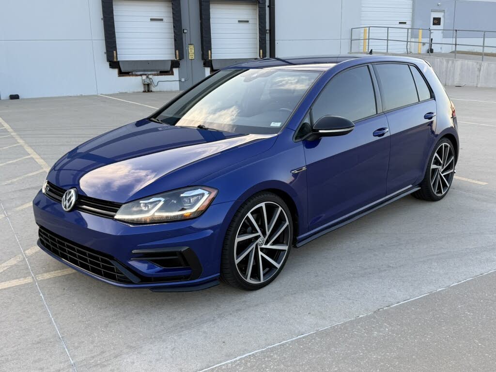 2018 Volkswagen Golf 2.0T w/DCC and Navigation