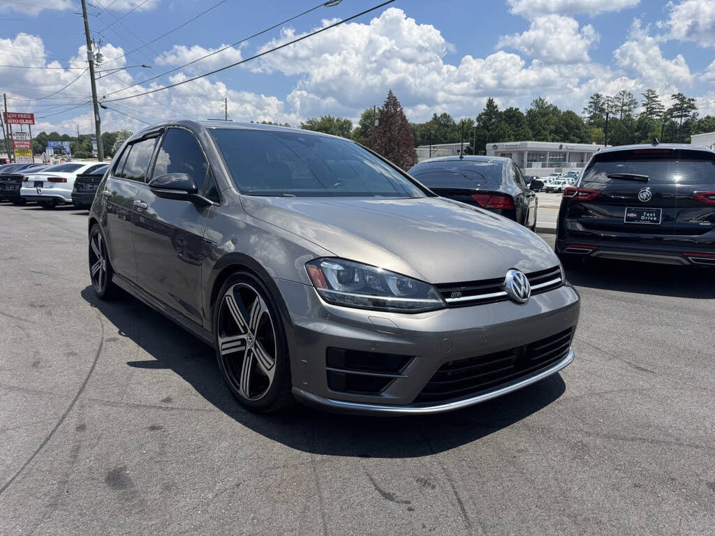 2017 Volkswagen Golf R w/DCC and Navigation
