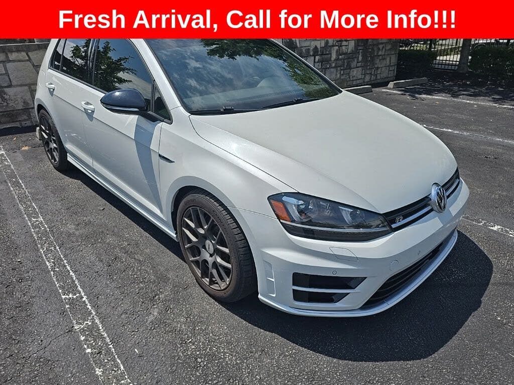 2017 Volkswagen Golf R w/DCC and Navigation
