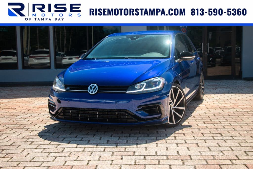 2019 Volkswagen Golf 2.0T w/DCC and Navigation