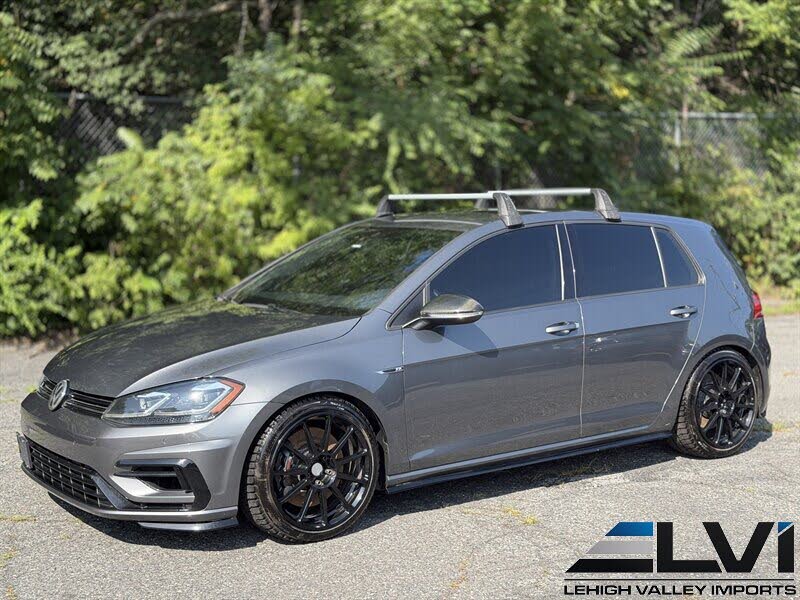 2019 Volkswagen Golf R 2.0T w/DCC and Navigation