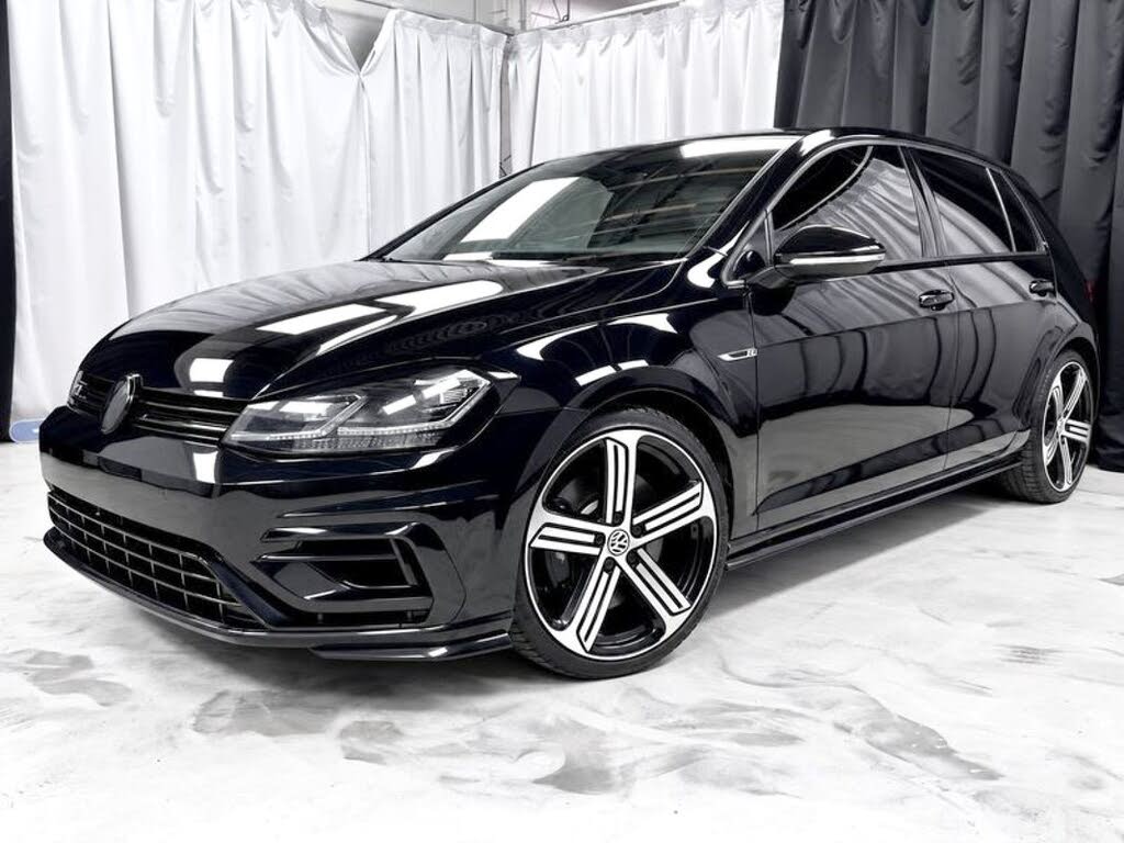 2018 Volkswagen Golf 2.0T w/DCC and Navigation