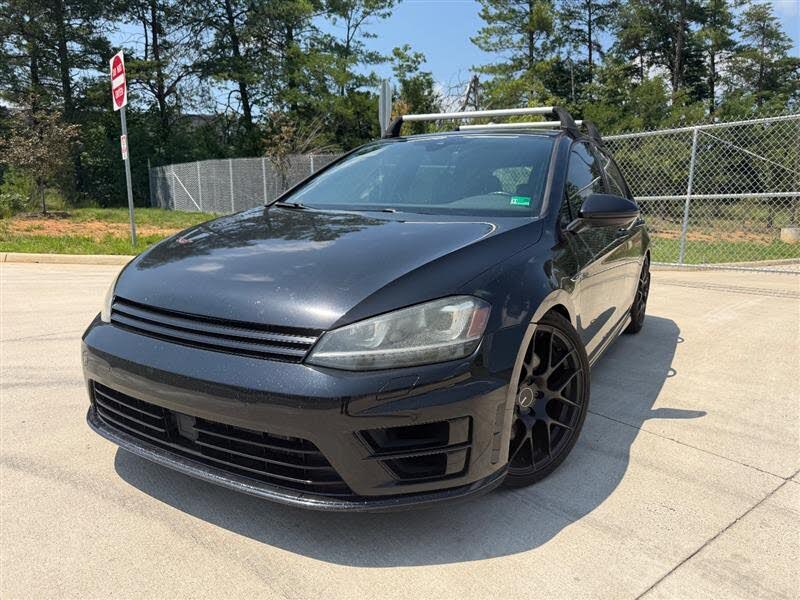 2017 Volkswagen Golf R w/DCC and Navigation