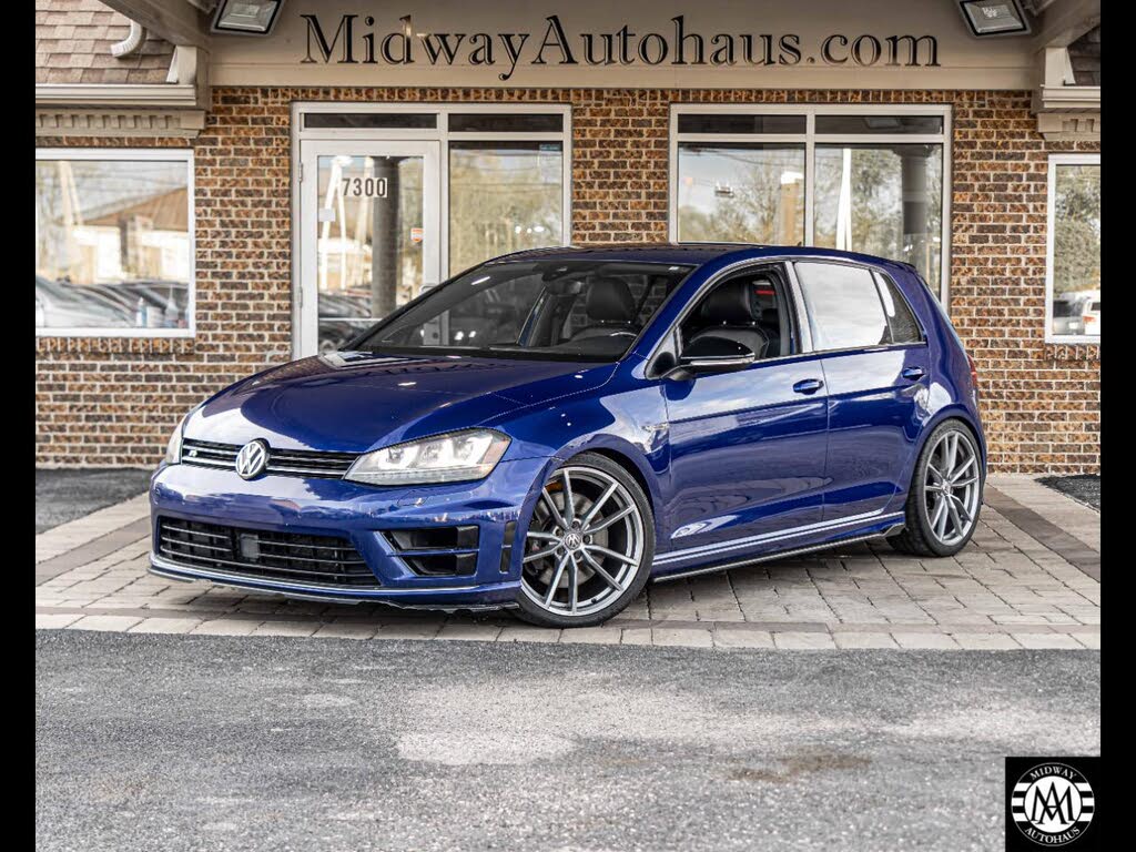 2017 Volkswagen Golf R w/DCC and Navigation