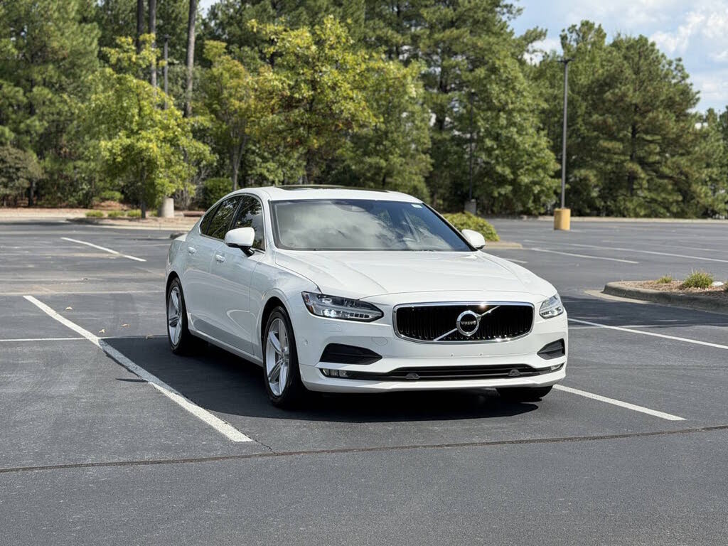 2017 Volvo S90 T5 Momentum