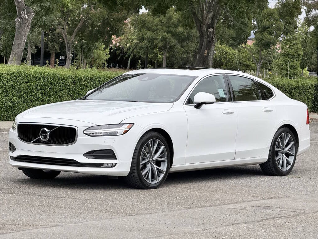 2017 Volvo S90 T5 Momentum