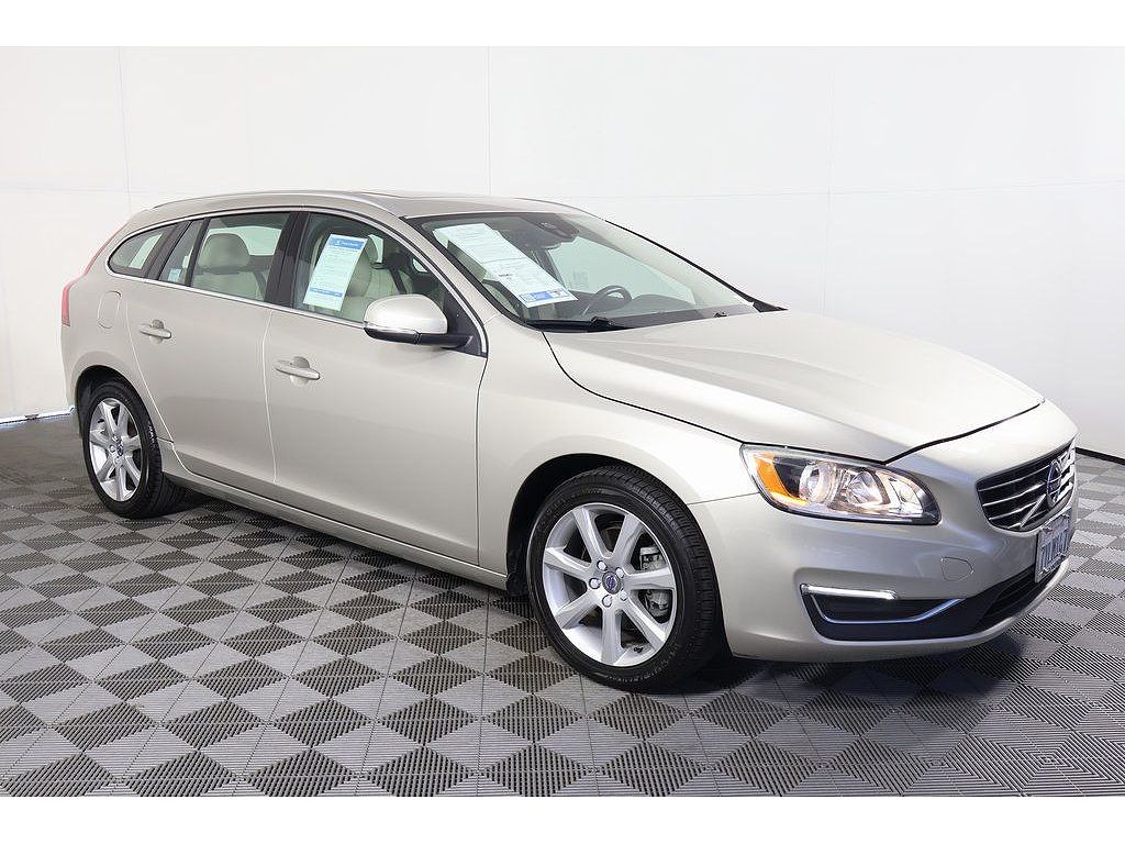 2017 Volvo V60 T5 Premier