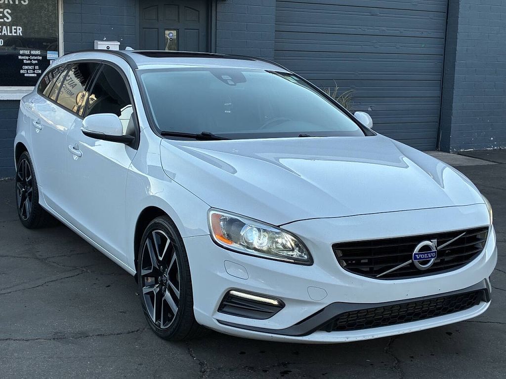 2018 Volvo V60 T5 Dynamic