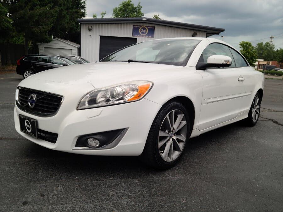 2011 Volvo C70 T5