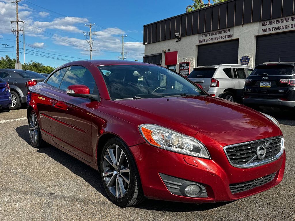 2011 Volvo C70 T5