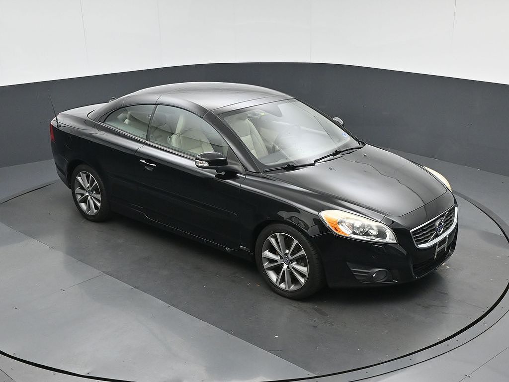2011 Volvo C70 T5
