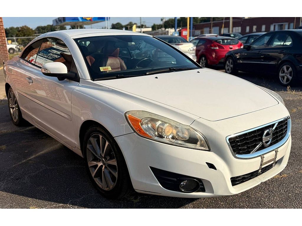 2011 Volvo C70 T5