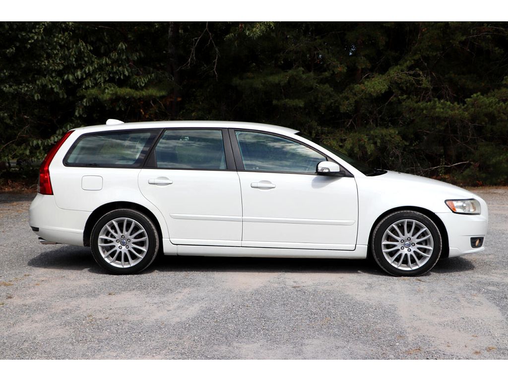 2011 Volvo V50 T5 R-Design