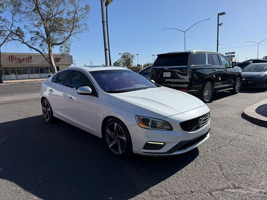 2015 Volvo S60 T6 R-Design