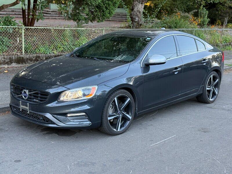 2015 Volvo S60 T6 R-Design