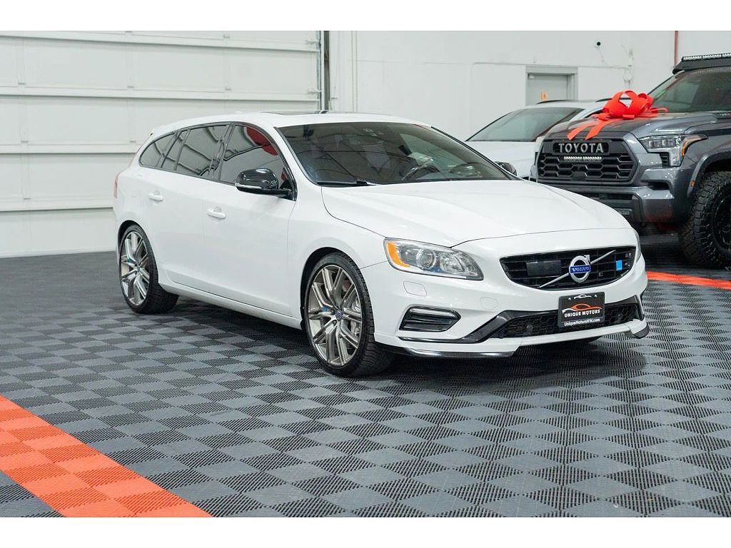 2017 Volvo V60 T6 Polestar
