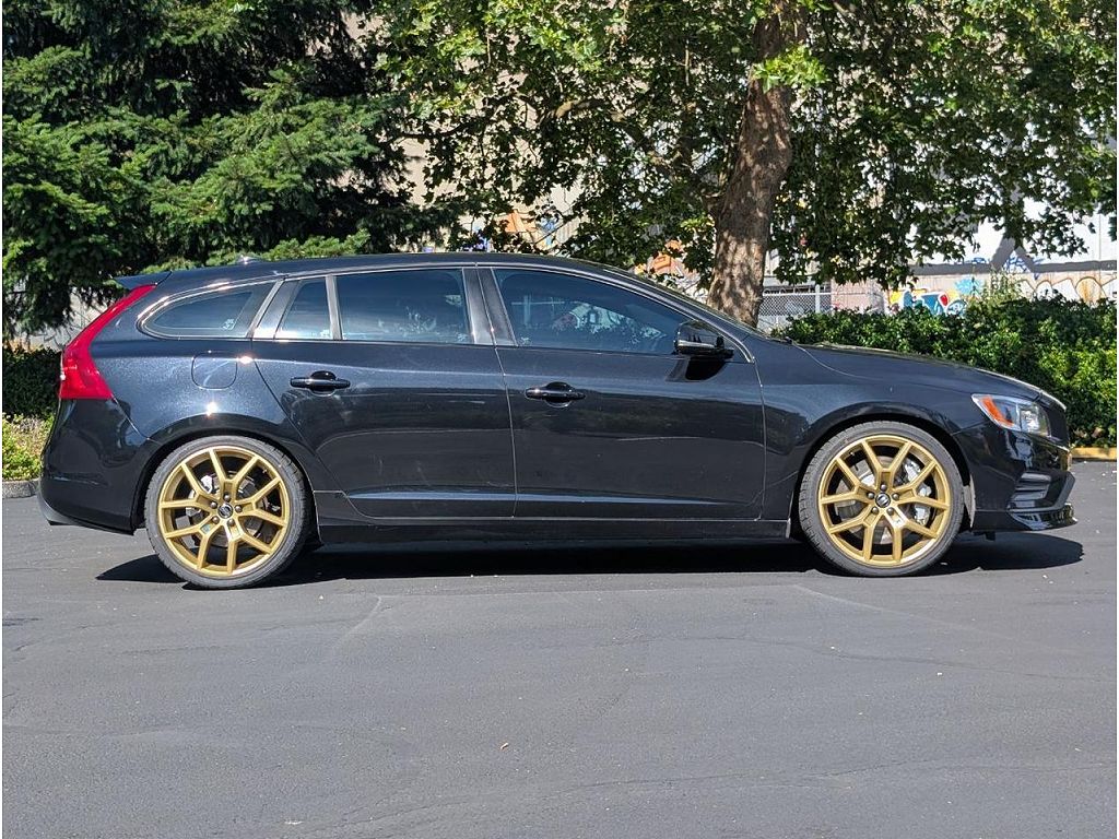 2015 Volvo V60 T6