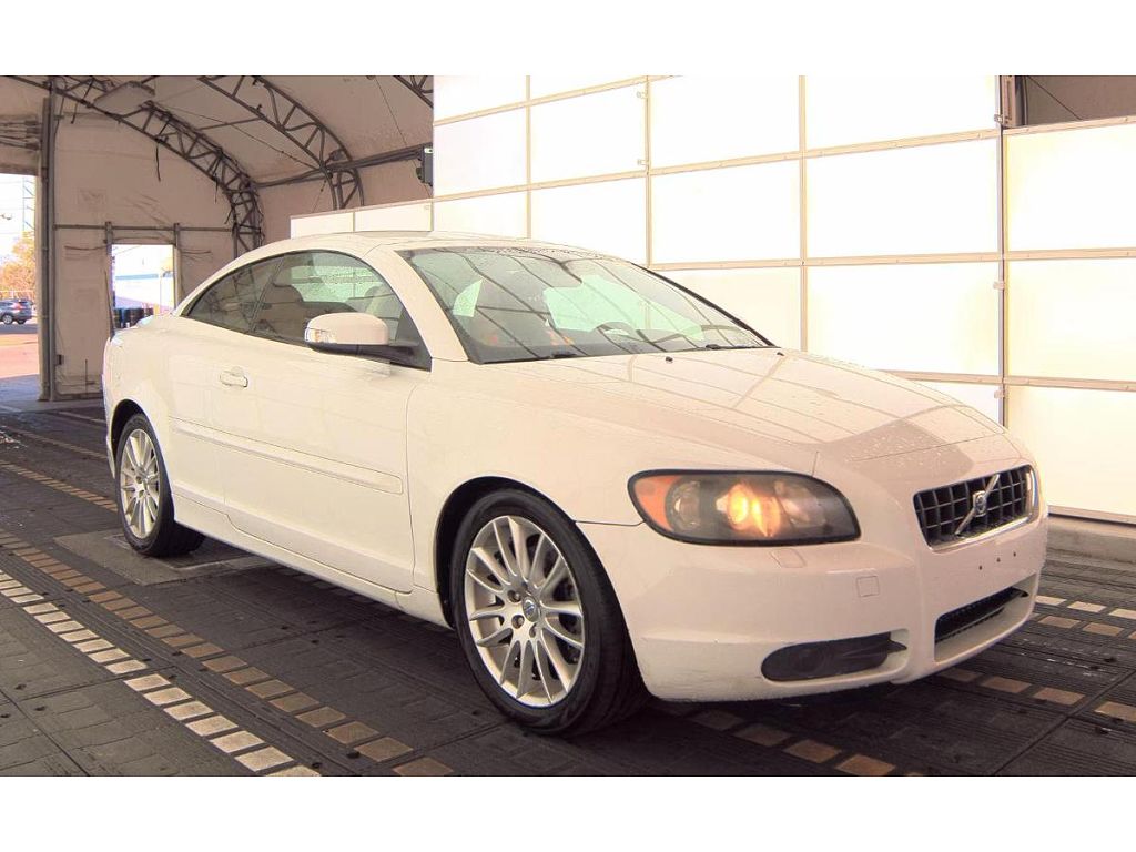 2008 Volvo C70 T5