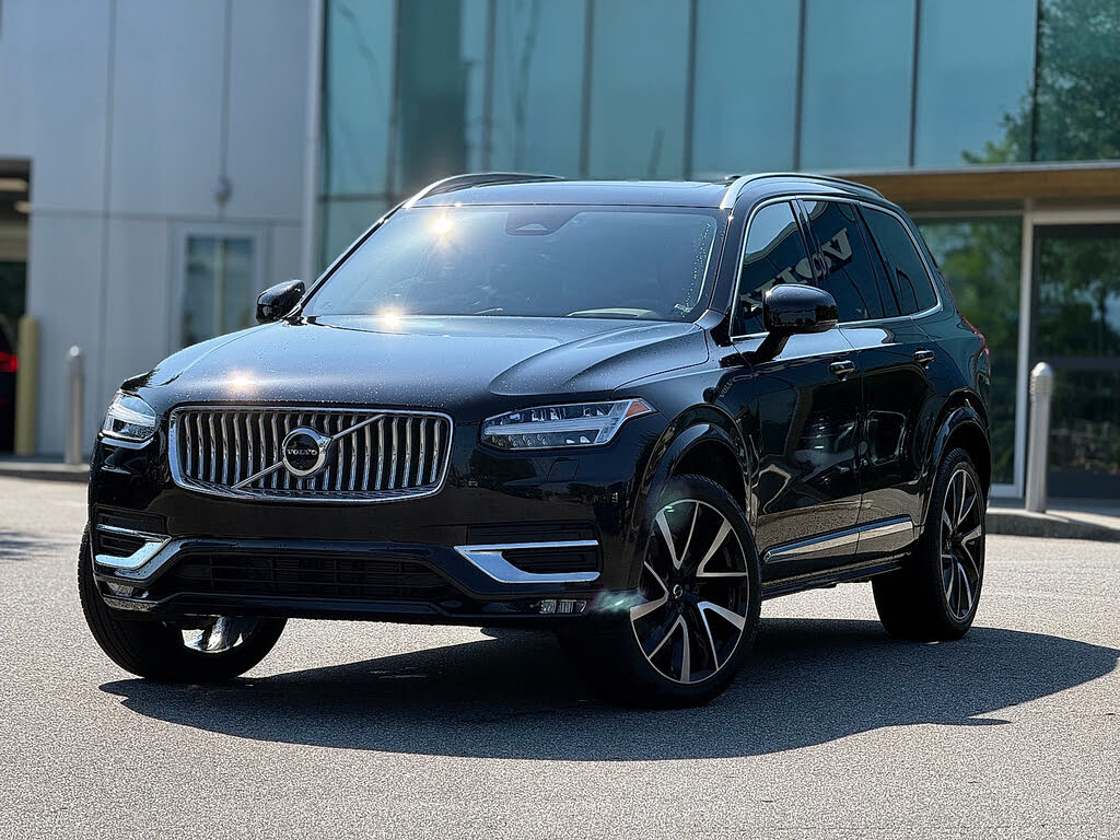 2024 Volvo XC90 B6 Plus