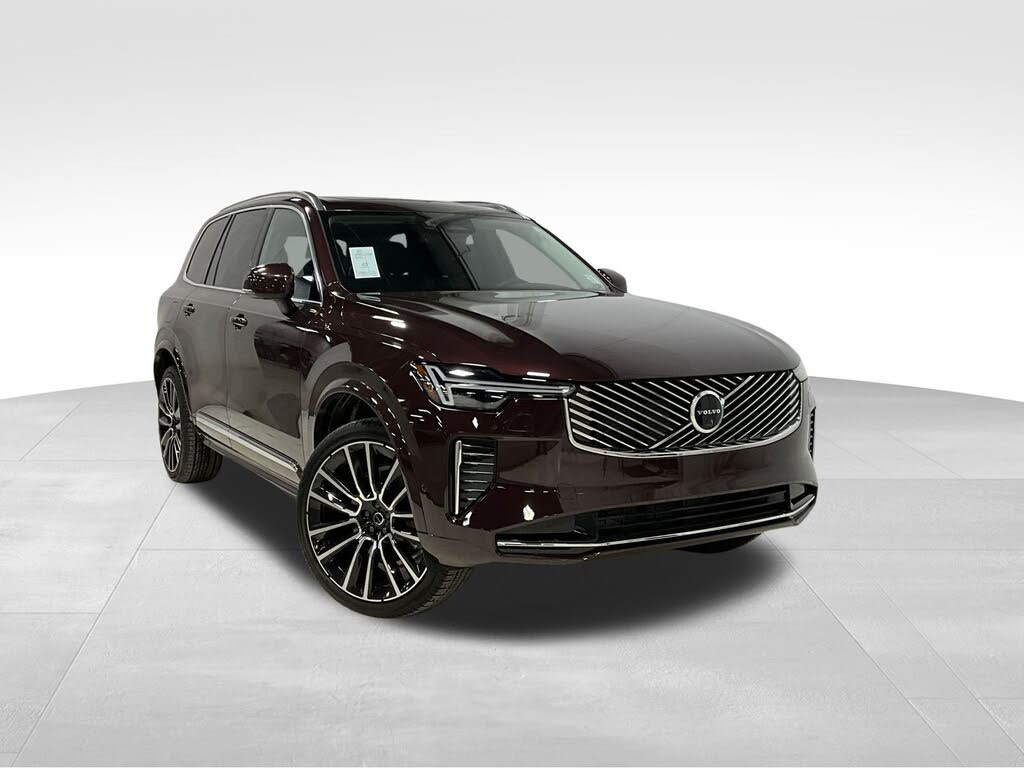 2026 Volvo XC90 B6 Plus