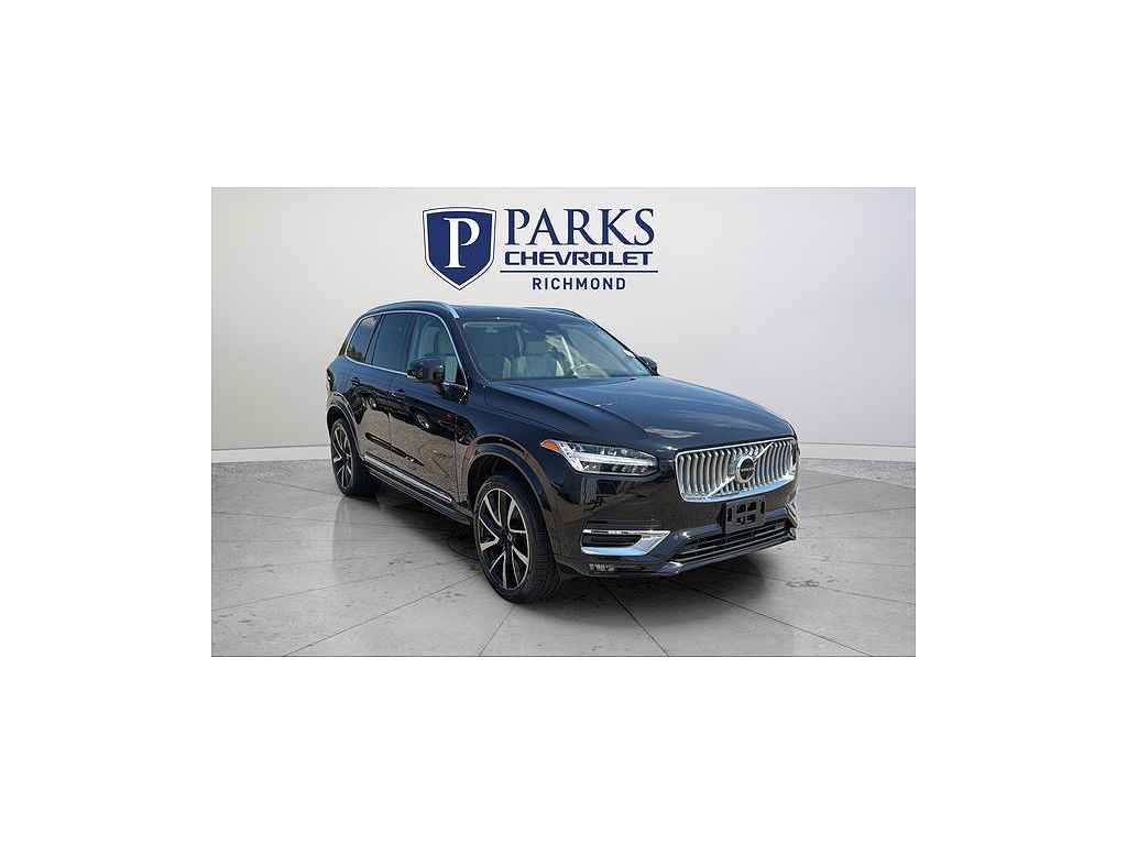 2024 Volvo XC90 B6 Plus