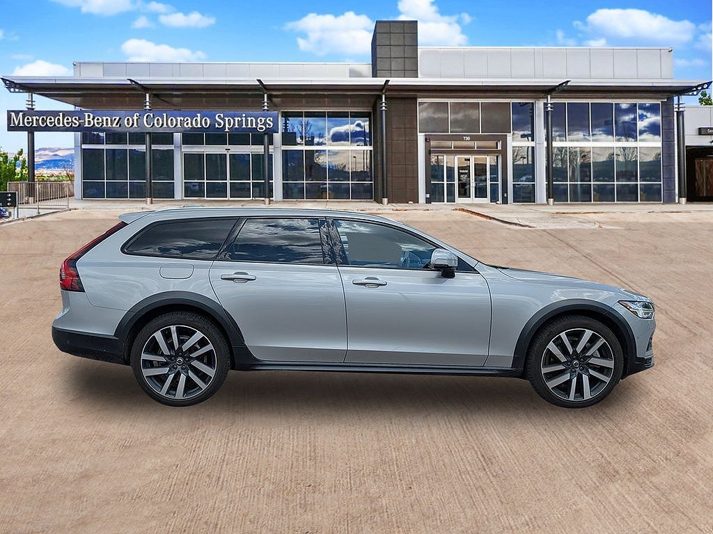 2023 Volvo V90 Cross Country B6 AWD Ultimate