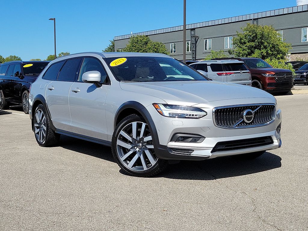 2023 Volvo V90 B6 Ultimate