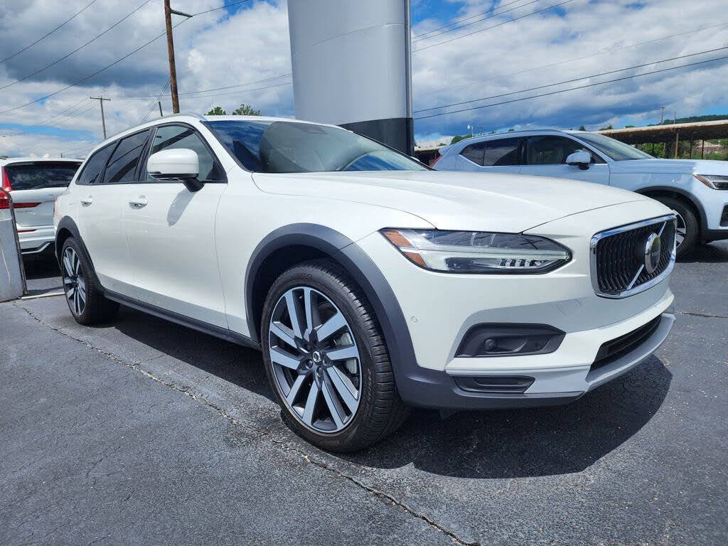 2025 Volvo V90 B6 Ultra