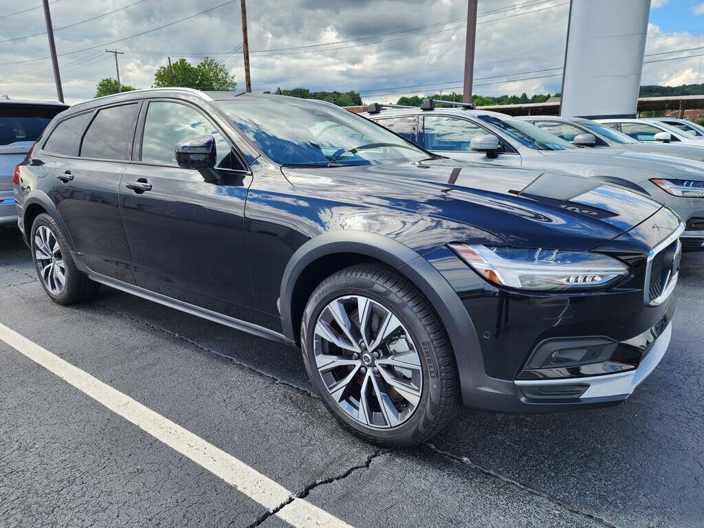 2024 Volvo V90 Cross Country B6 Plus