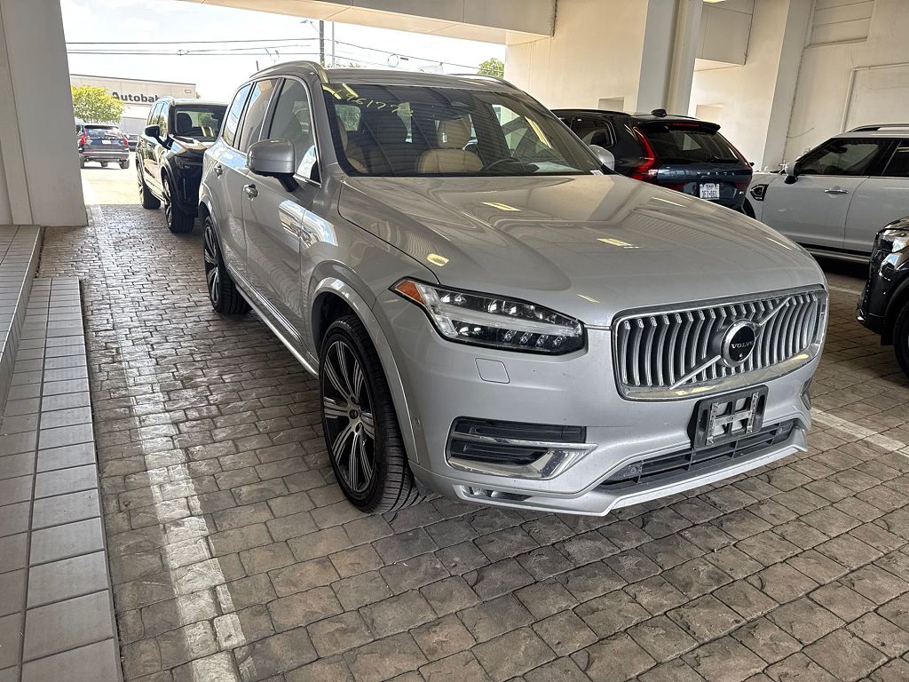 2023 Volvo XC90 B6 Ultimate Bright