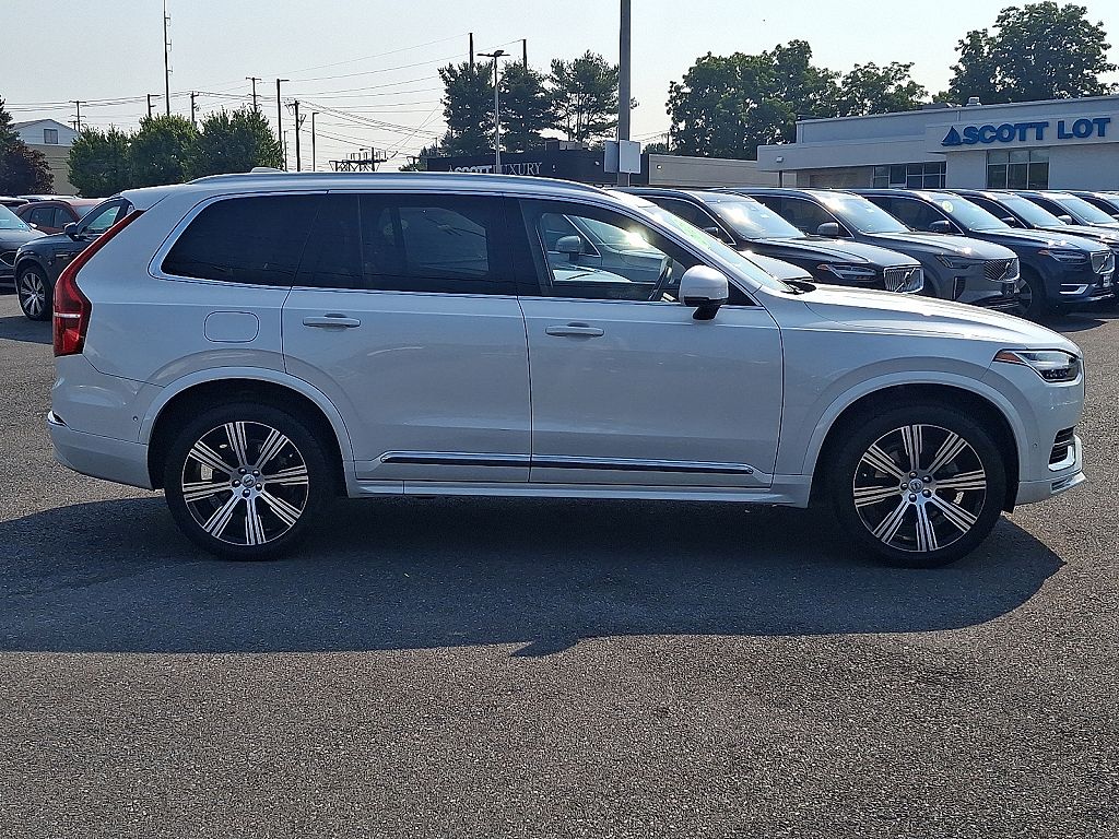 2023 Volvo XC90 B6 AWD Ultimate 7-Seater