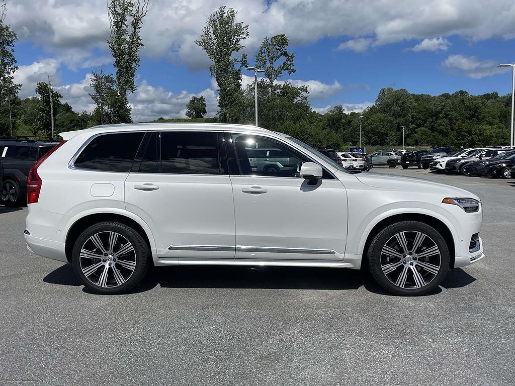2023 Volvo XC90 B6 Ultimate Bright
