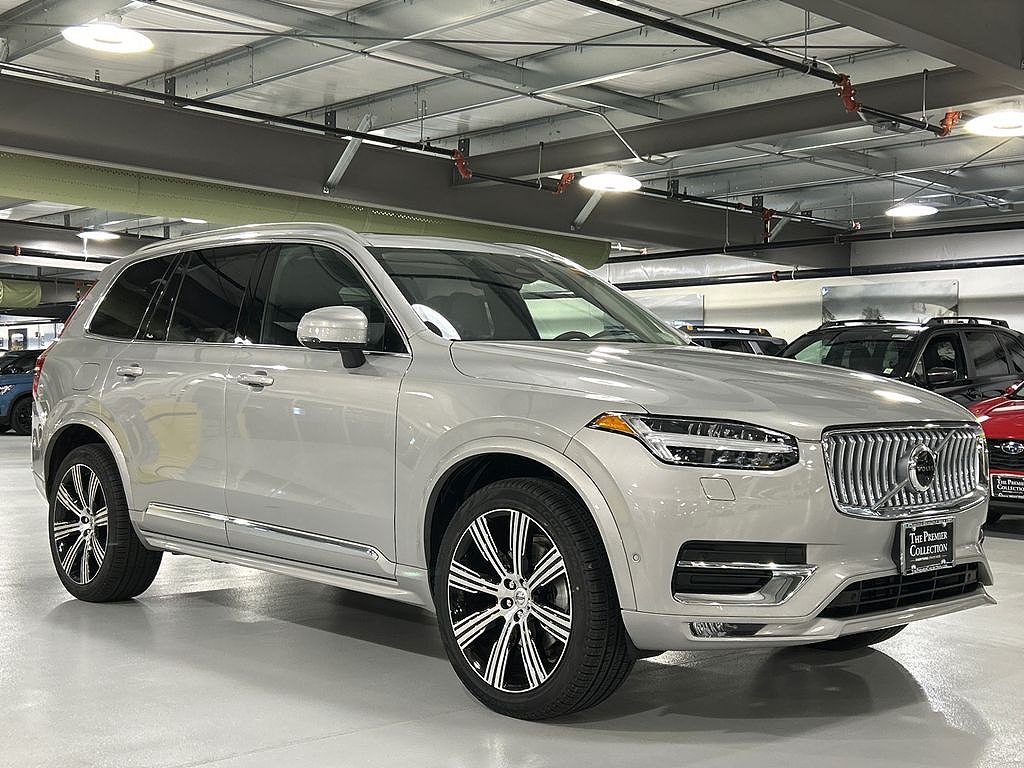2023 Volvo XC90 B6 Ultimate Bright