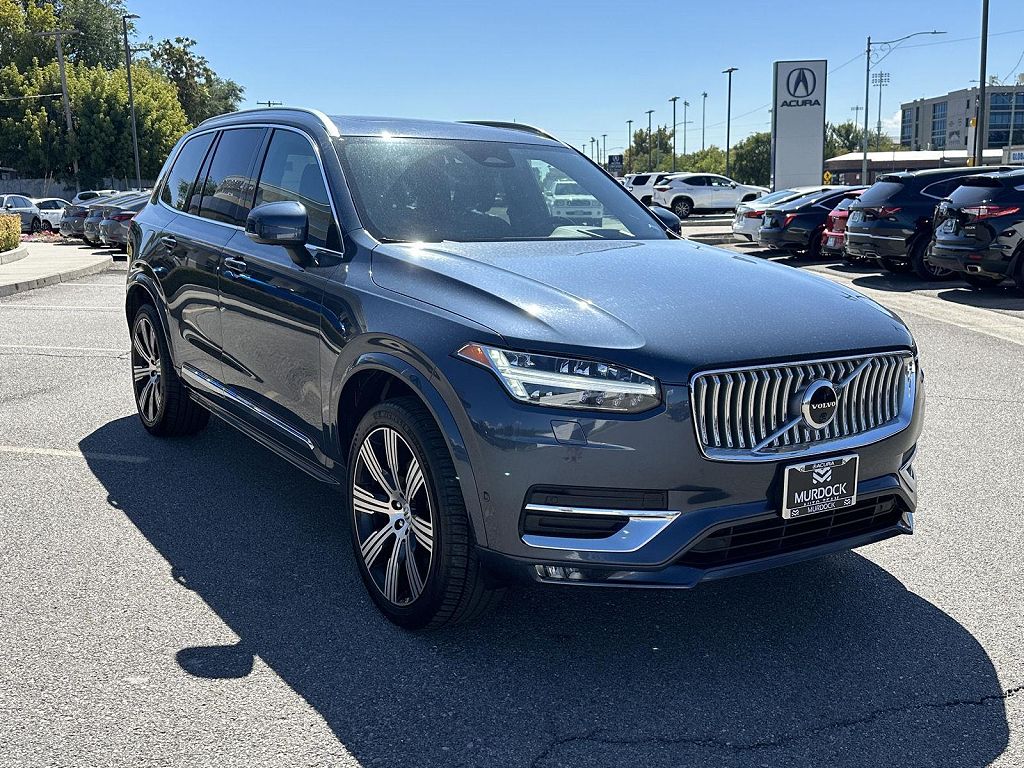 2023 Volvo XC90 B6 Ultimate Bright