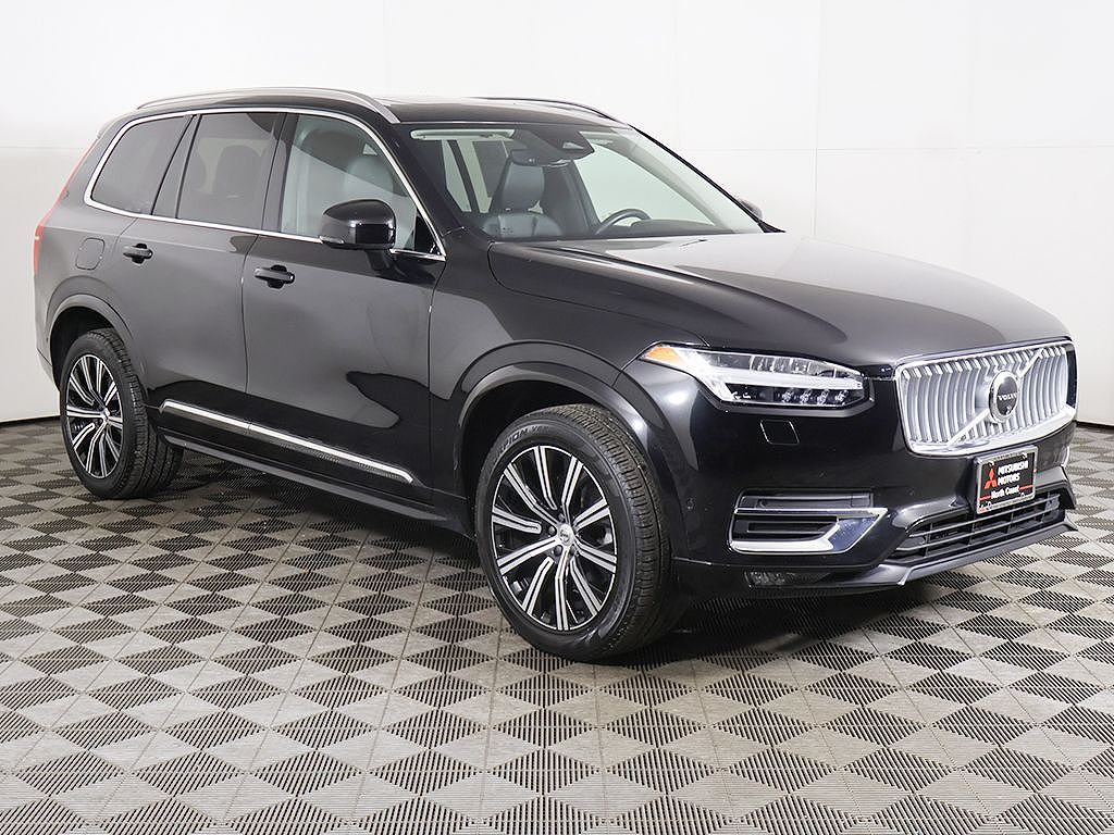 2024 Volvo XC90 B6 Plus
