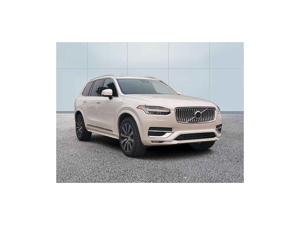 2024 Volvo XC90 B6 Plus Bright Theme