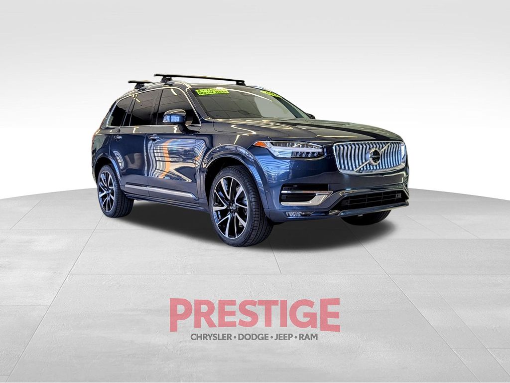 2024 Volvo XC90 B6 Plus