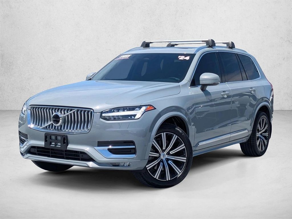 2024 Volvo XC90 B6 Plus