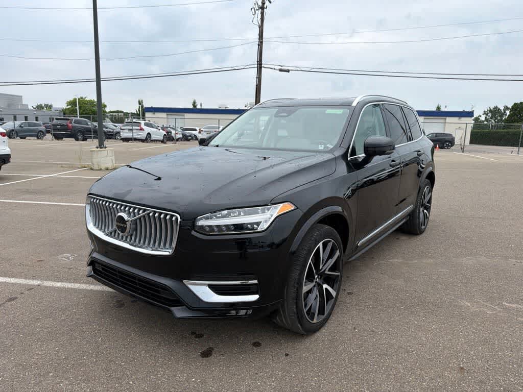 2024 Volvo XC90 B6 Plus