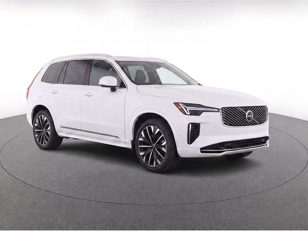 2026 Volvo XC90 B6 Plus 7-Seater