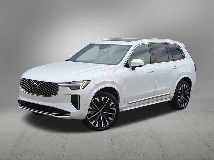 2026 Volvo XC90 B6 Plus