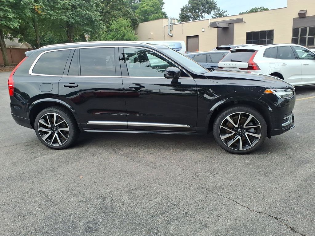 2024 Volvo XC90 B6 Plus Bright 7-Seater