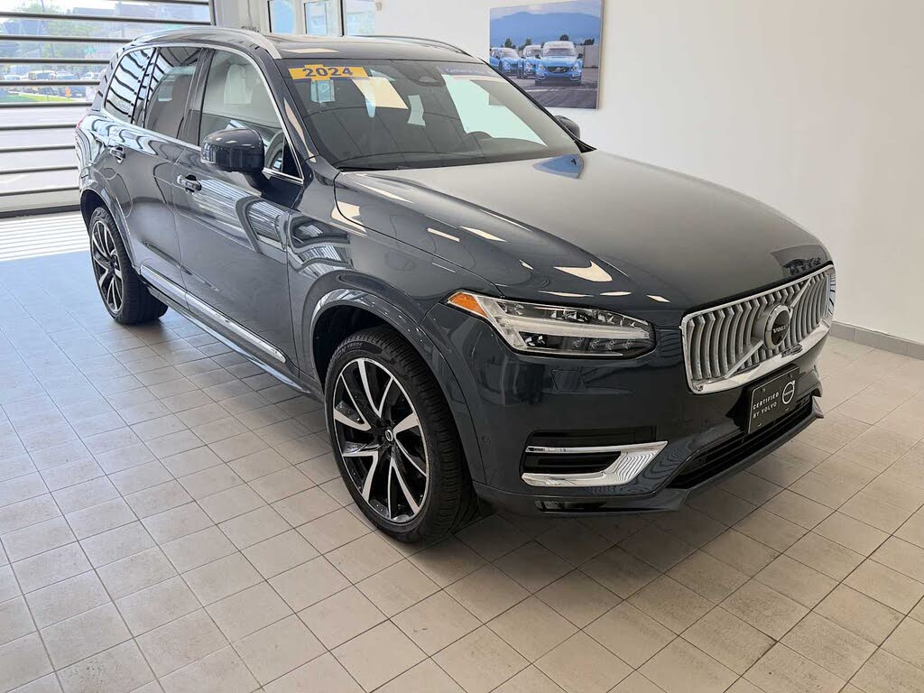 2024 Volvo XC90 B6 Plus