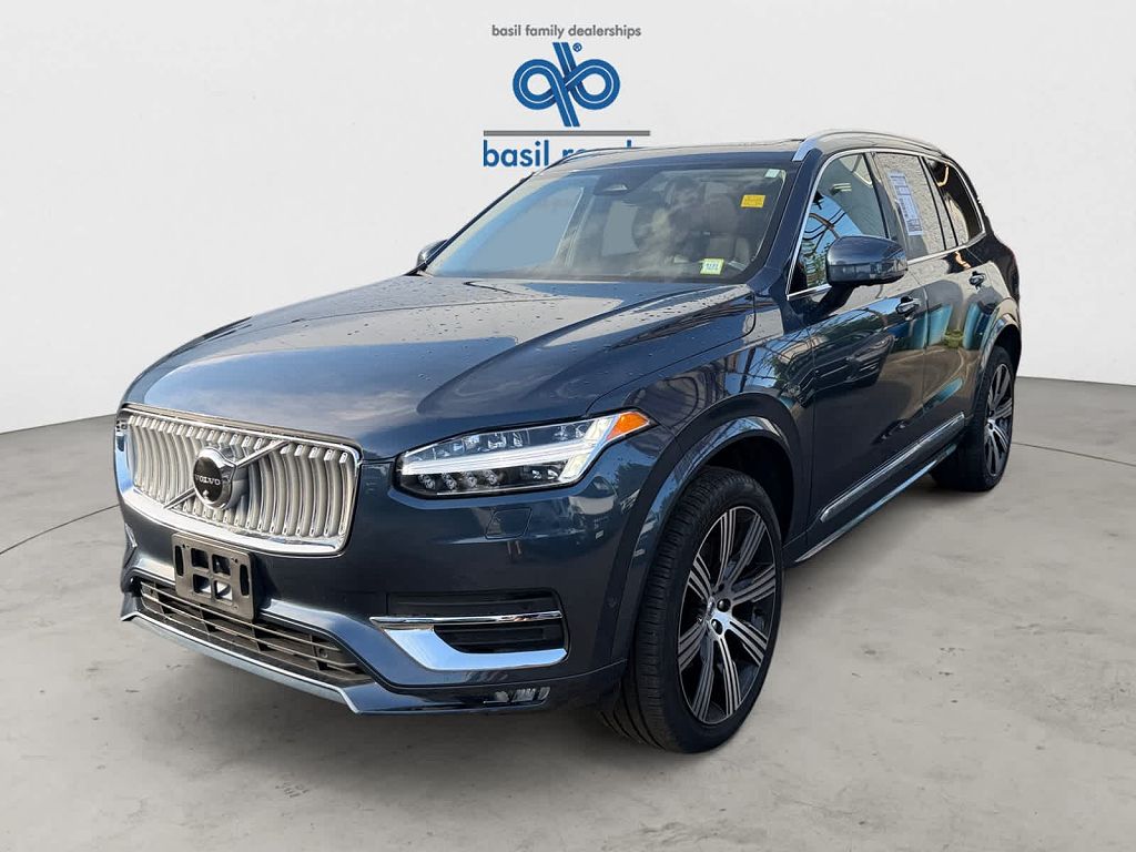 2025 Volvo XC90 Plus