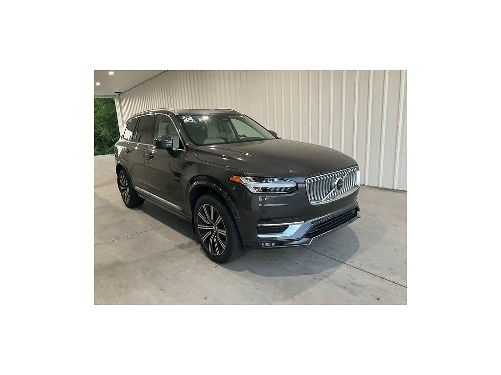 2024 Volvo XC90 B6 Plus
