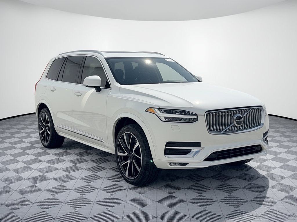 2025 Volvo XC90 Plus