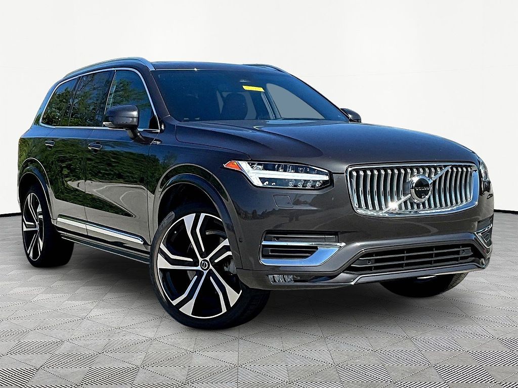 2024 Volvo XC90 B6 AWD Ultimate Bright Theme 7P